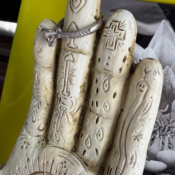 Sparkly silver ring - Picture 4 of 5